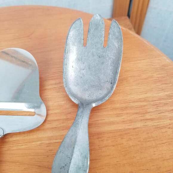 Pewter Serving Utensils "Old Norse" Pattern Salad Spoon Fork Cheese Slicer 3 PC - Picture 5 of 12